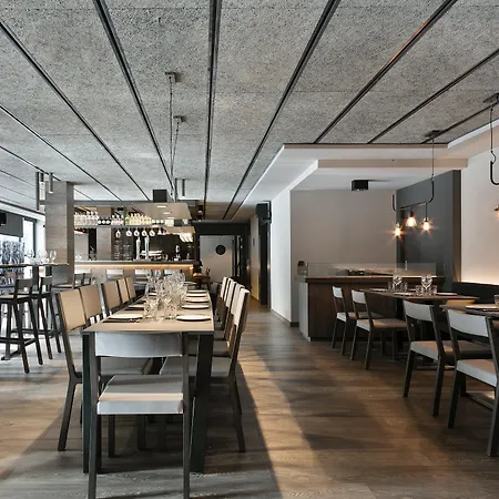 Upper Diagonal Hotel