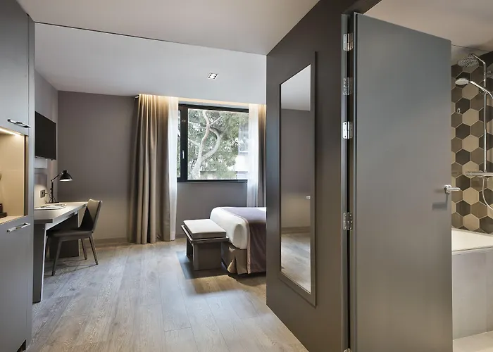 Hotel Upper Diagonal 4*